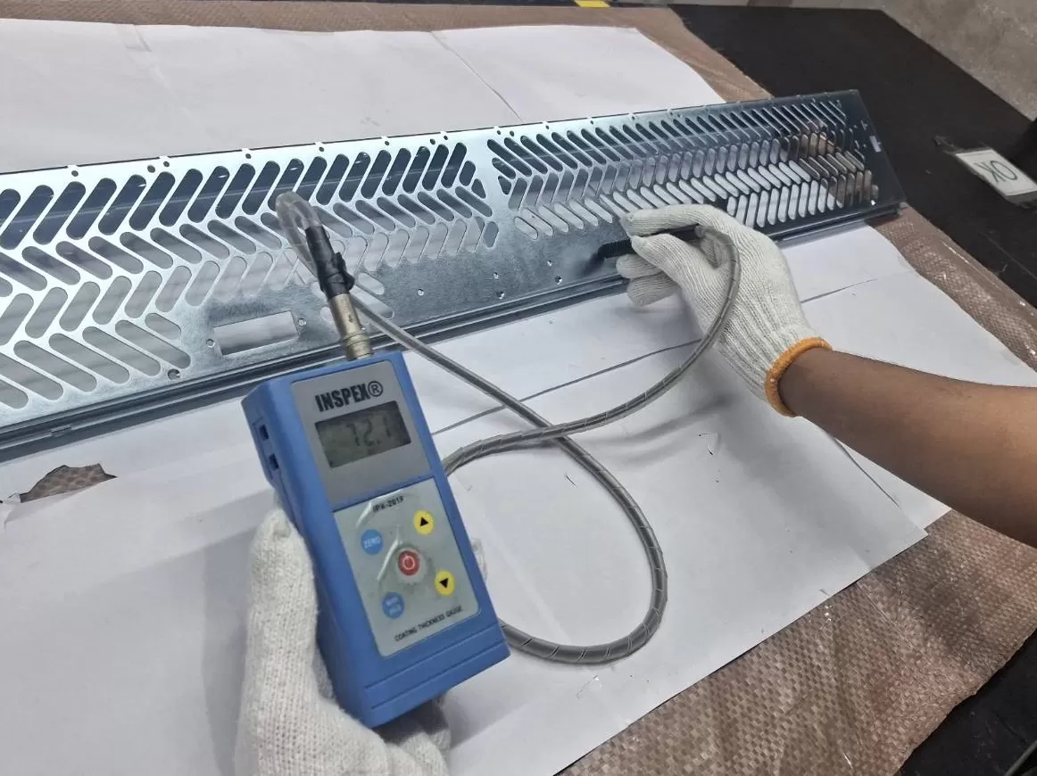 การตรวจวัดความหนาชั้นชุบซิงค์บนชิ้นงานด้วยเครื่องวัดความหนา