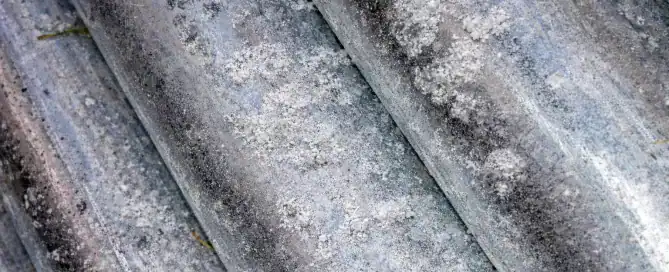 ตัวอย่างสนิมขาวบนผิวท่อเหล็กชุบซิงค์